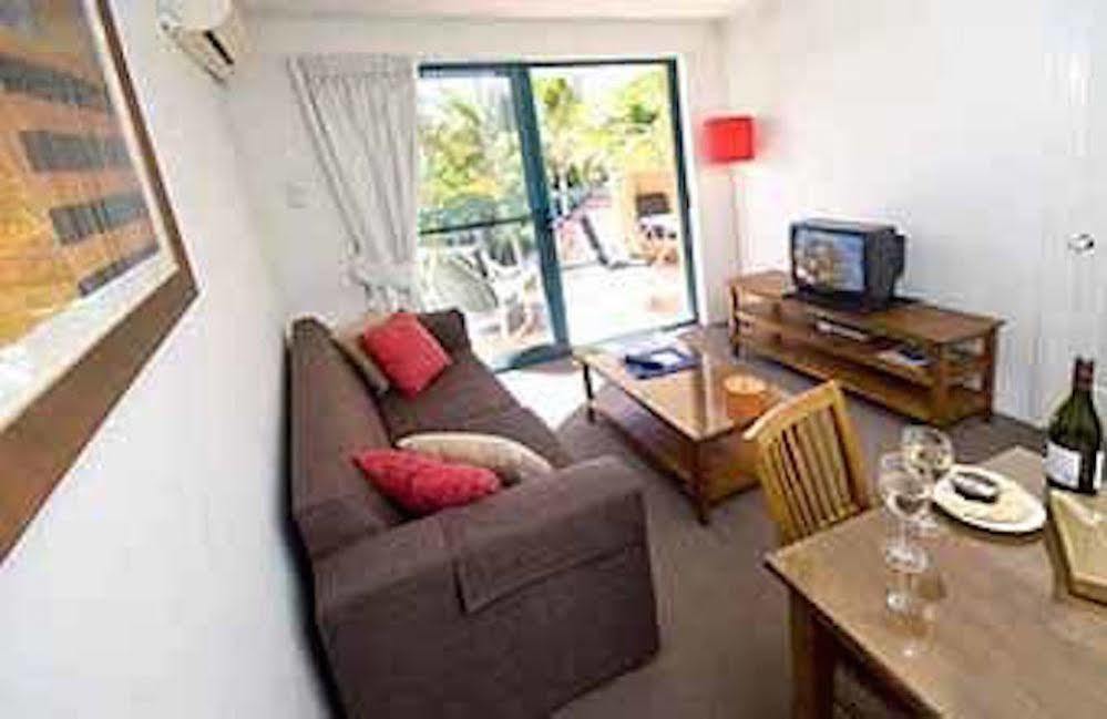 Karana Palms Resort Guldkusten Exteriör bild